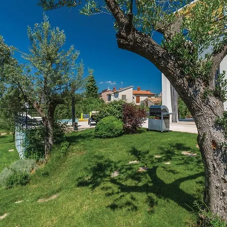 Lovely Home In Stinjan With Wifi