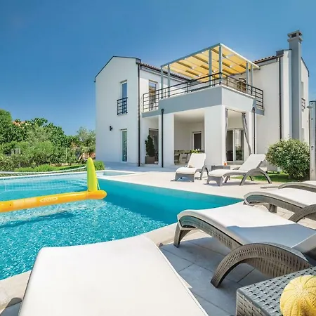 Lovely Home In Stinjan With Wifi Holiday home *