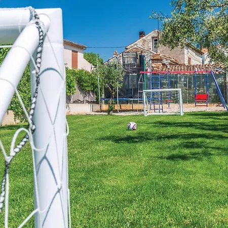 Luxurious In בית נופש *