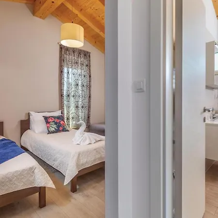 Amazing Home In Stinjan Semesterbostad Štinjan
