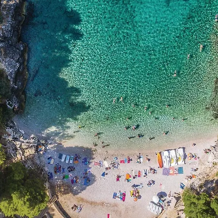 בית נופש Luxurious In *